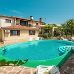 Lipa Vi Daire Poreč